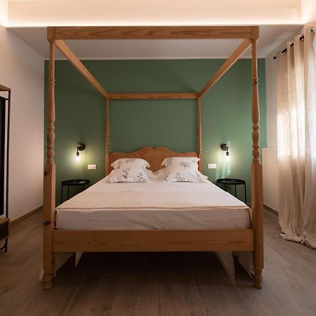 Tenuta Tre Gemme A Mare - Suite Salvia เปสการา ภายนอก รูปภาพ